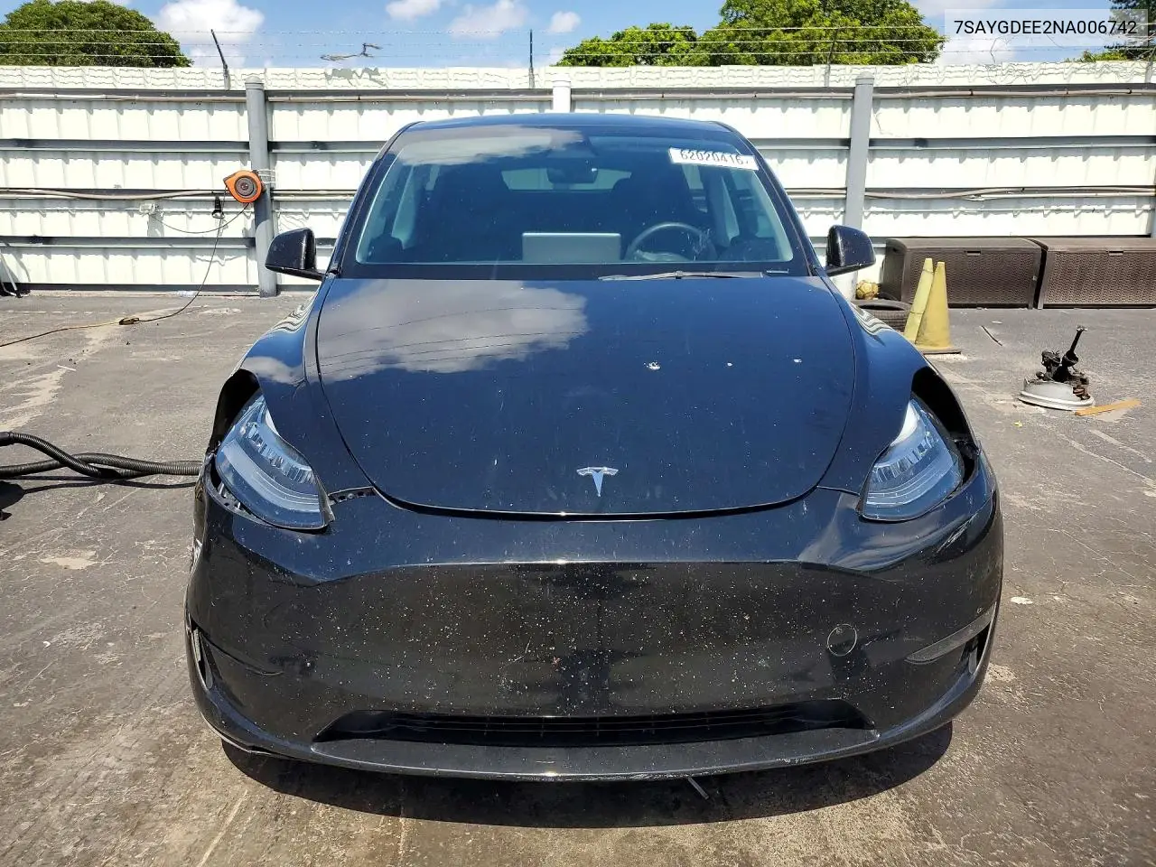 2022 Tesla Model Y VIN: 7SAYGDEE2NA006742 Lot: 62020416