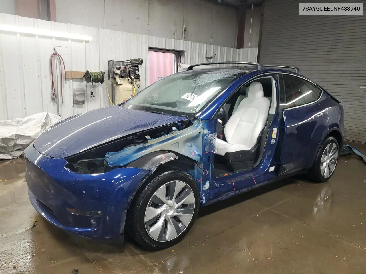 7SAYGDEE0NF433940 2022 Tesla Model Y