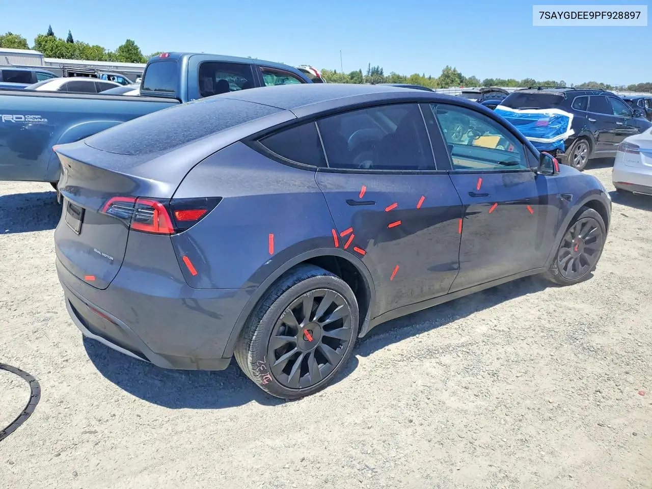 2023 Tesla Model Y VIN: 7SAYGDEE9PF928897 Lot: 59191076