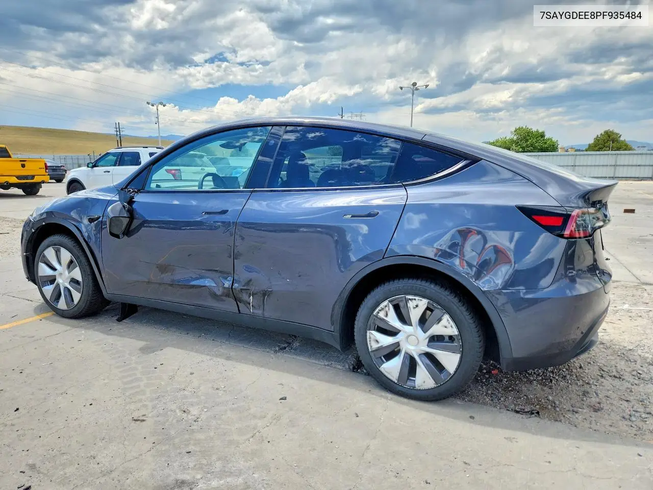 2023 Tesla Model Y VIN: 7SAYGDEE8PF935484 Lot: 59193216