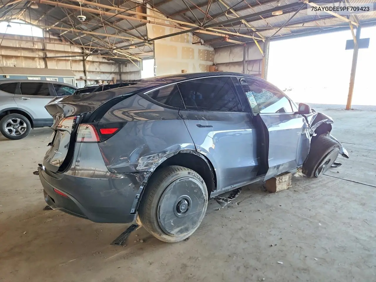 2023 Tesla Model Y VIN: 7SAYGDEE9PF709423 Lot: 60445166