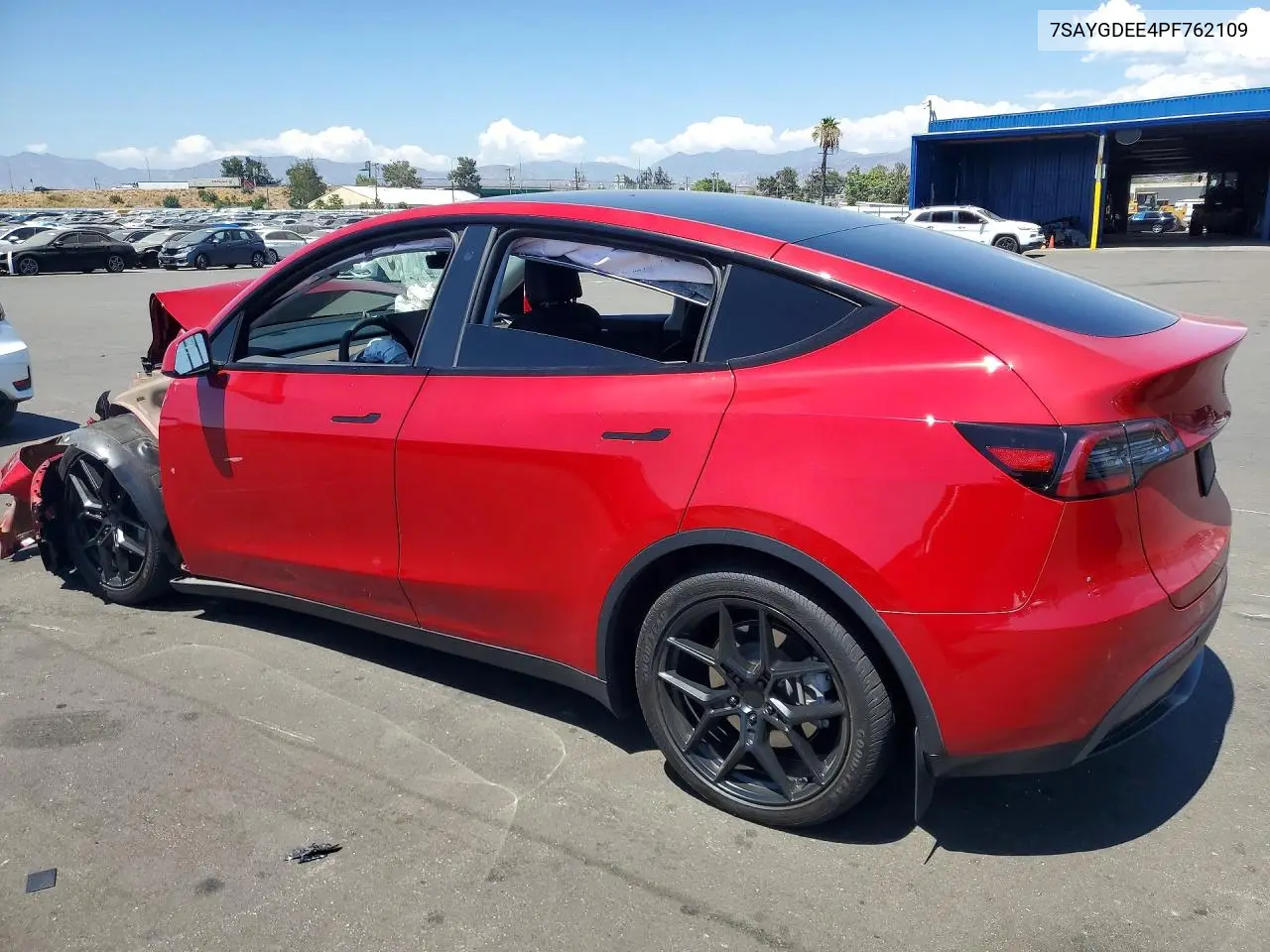 2023 Tesla Model Y VIN: 7SAYGDEE4PF762109 Lot: 61090236