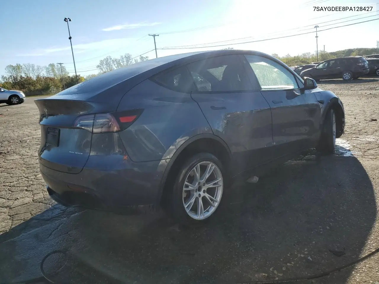 7SAYGDEE8PA128427 2023 Tesla Model Y