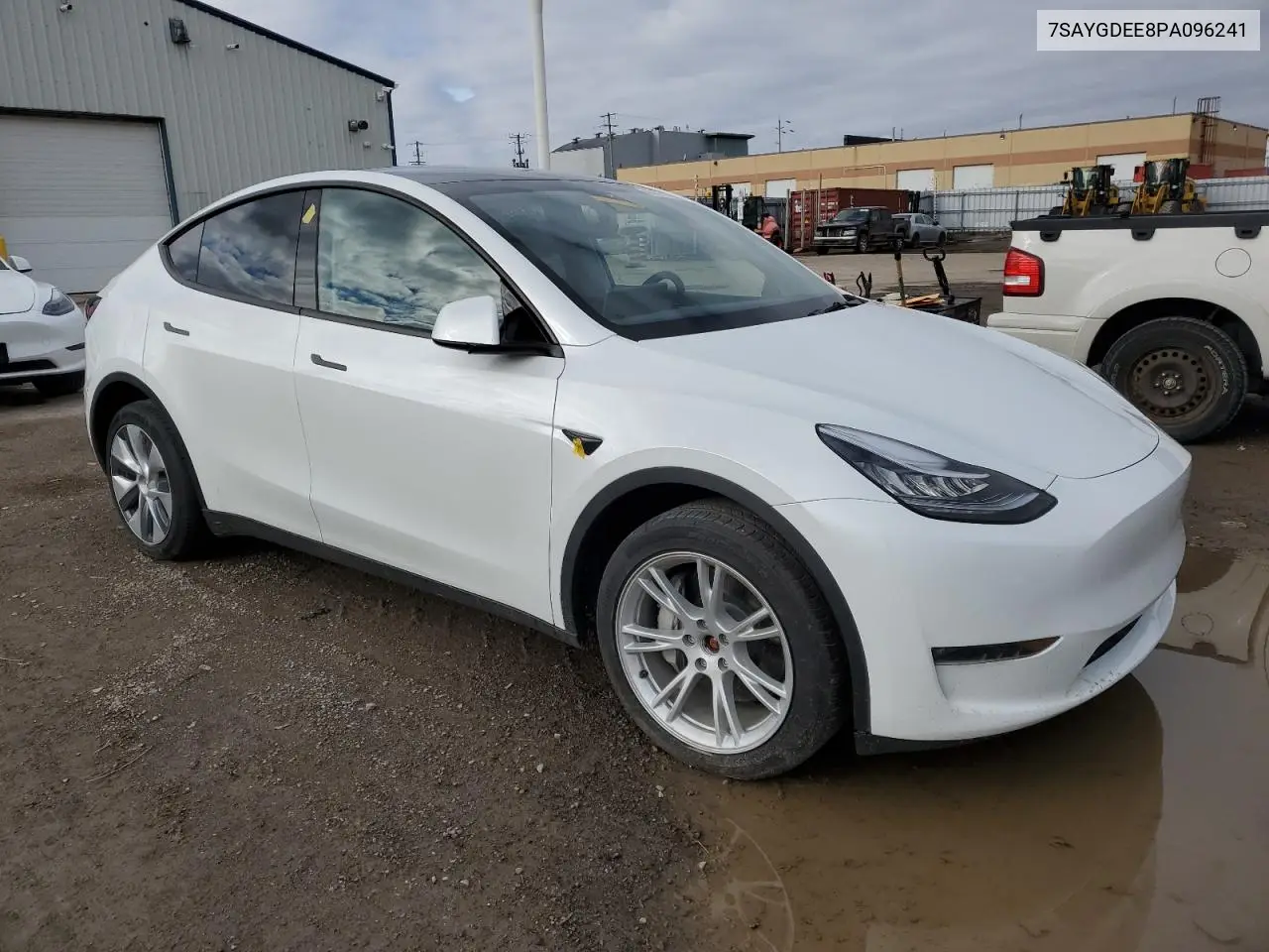7SAYGDEE8PA096241 2023 Tesla Model Y