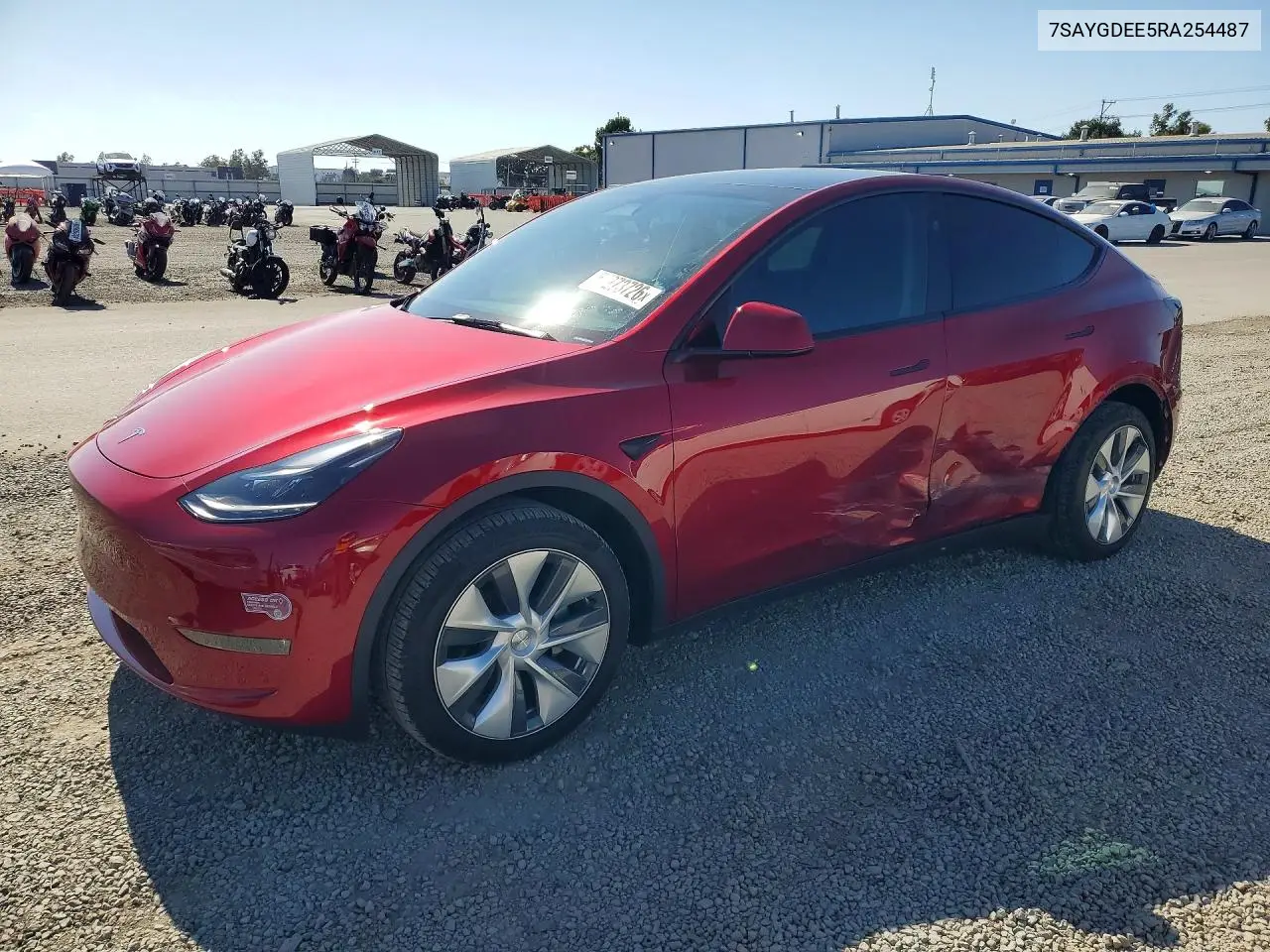 2024 Tesla Model Y VIN: 7SAYGDEE5RA254487 Lot: 57273726