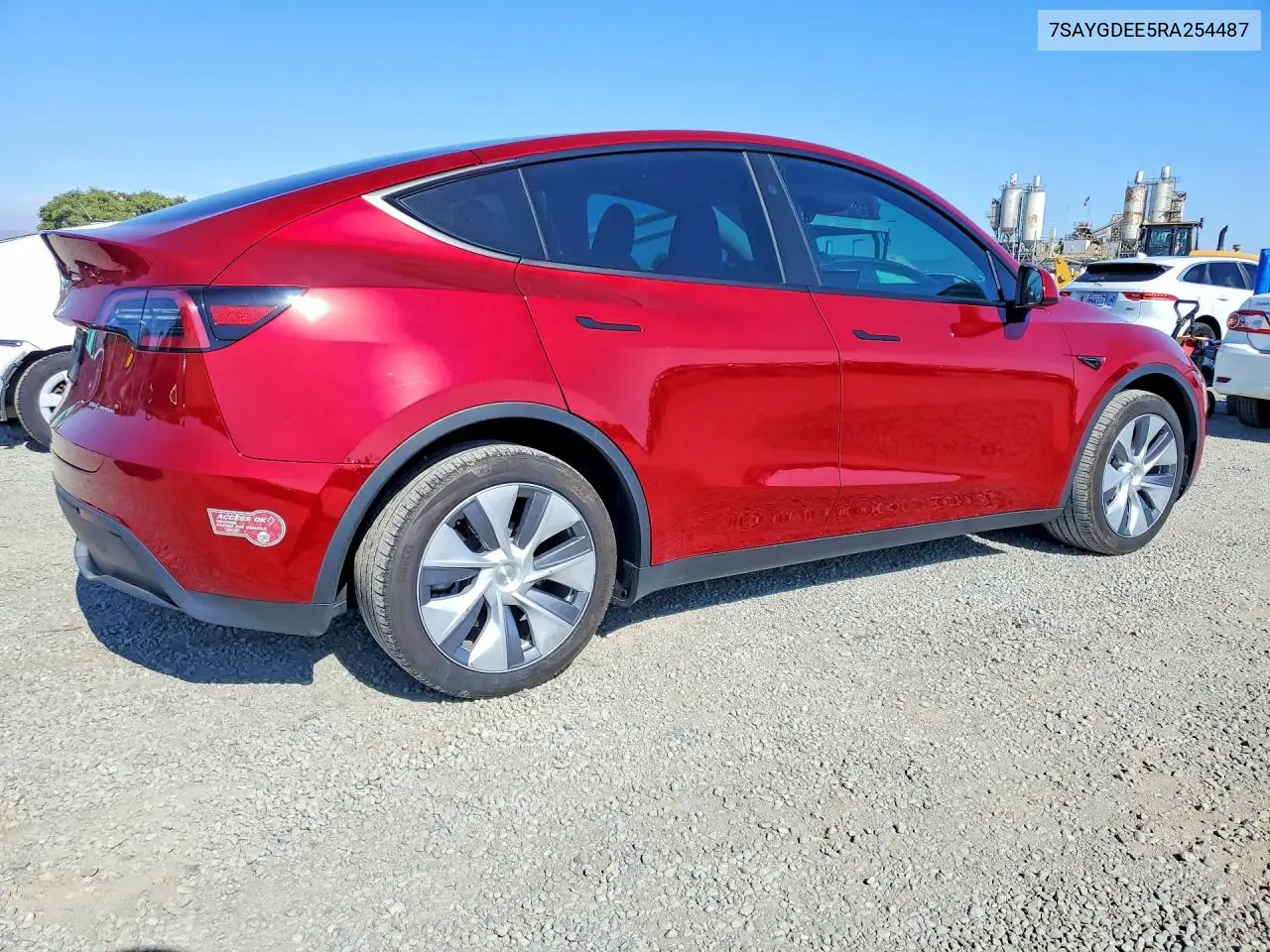 2024 Tesla Model Y VIN: 7SAYGDEE5RA254487 Lot: 57273726