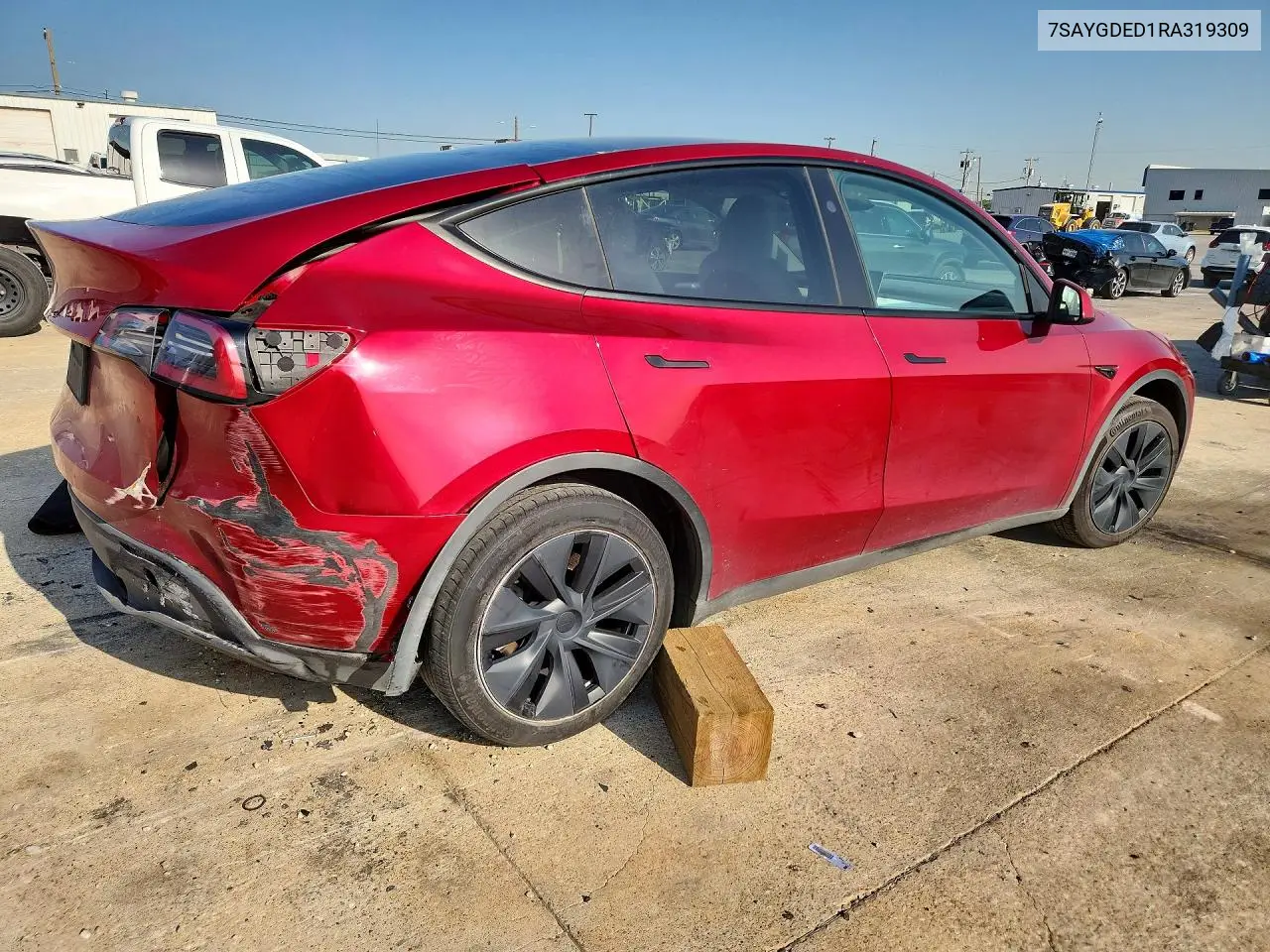 2024 Tesla Model Y VIN: 7SAYGDED1RA319309 Lot: 60488216