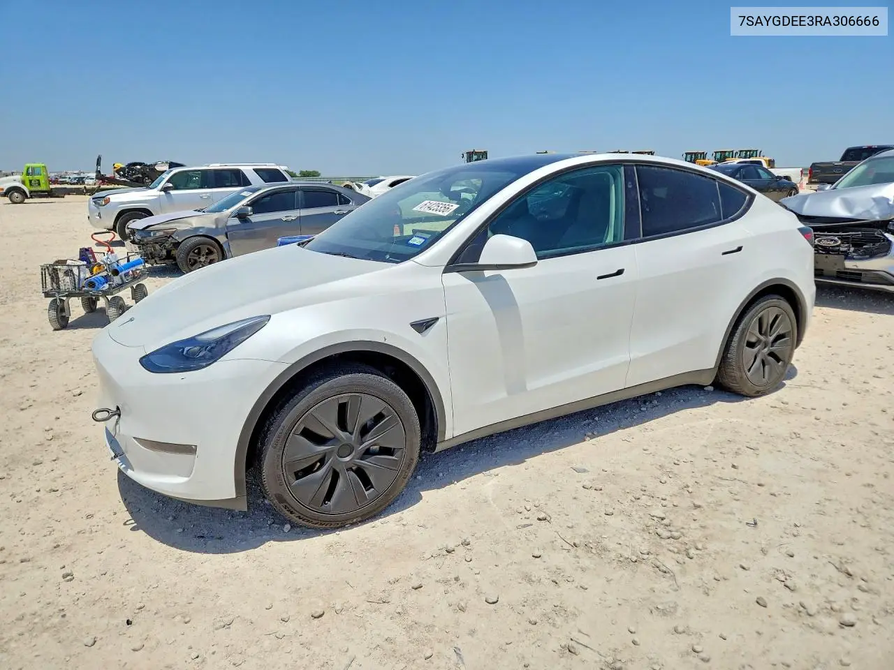 2024 Tesla Model Y VIN: 7SAYGDEE3RA306666 Lot: 61425356