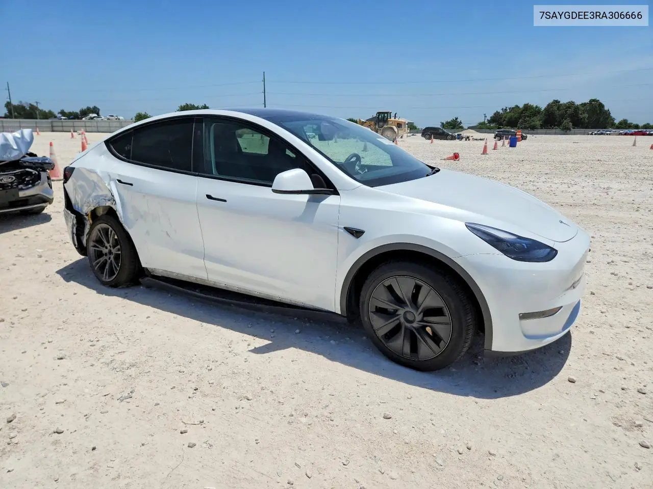 2024 Tesla Model Y VIN: 7SAYGDEE3RA306666 Lot: 61425356