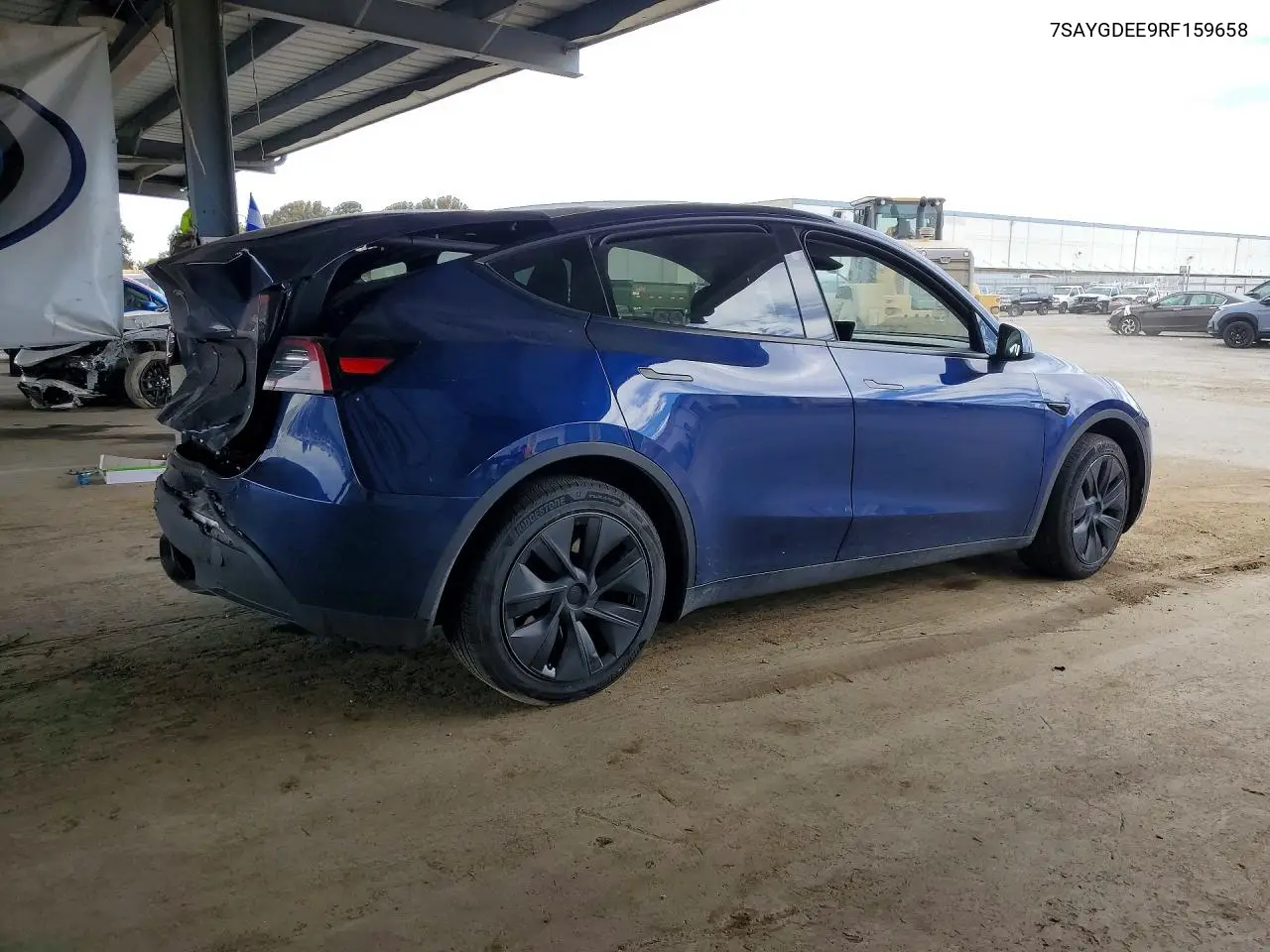 2024 Tesla Model Y VIN: 7SAYGDEE9RF159658 Lot: 61572996