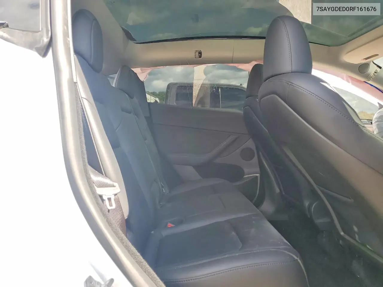 2024 Tesla Model Y VIN: 7SAYGDED0RF161676 Lot: 61889916