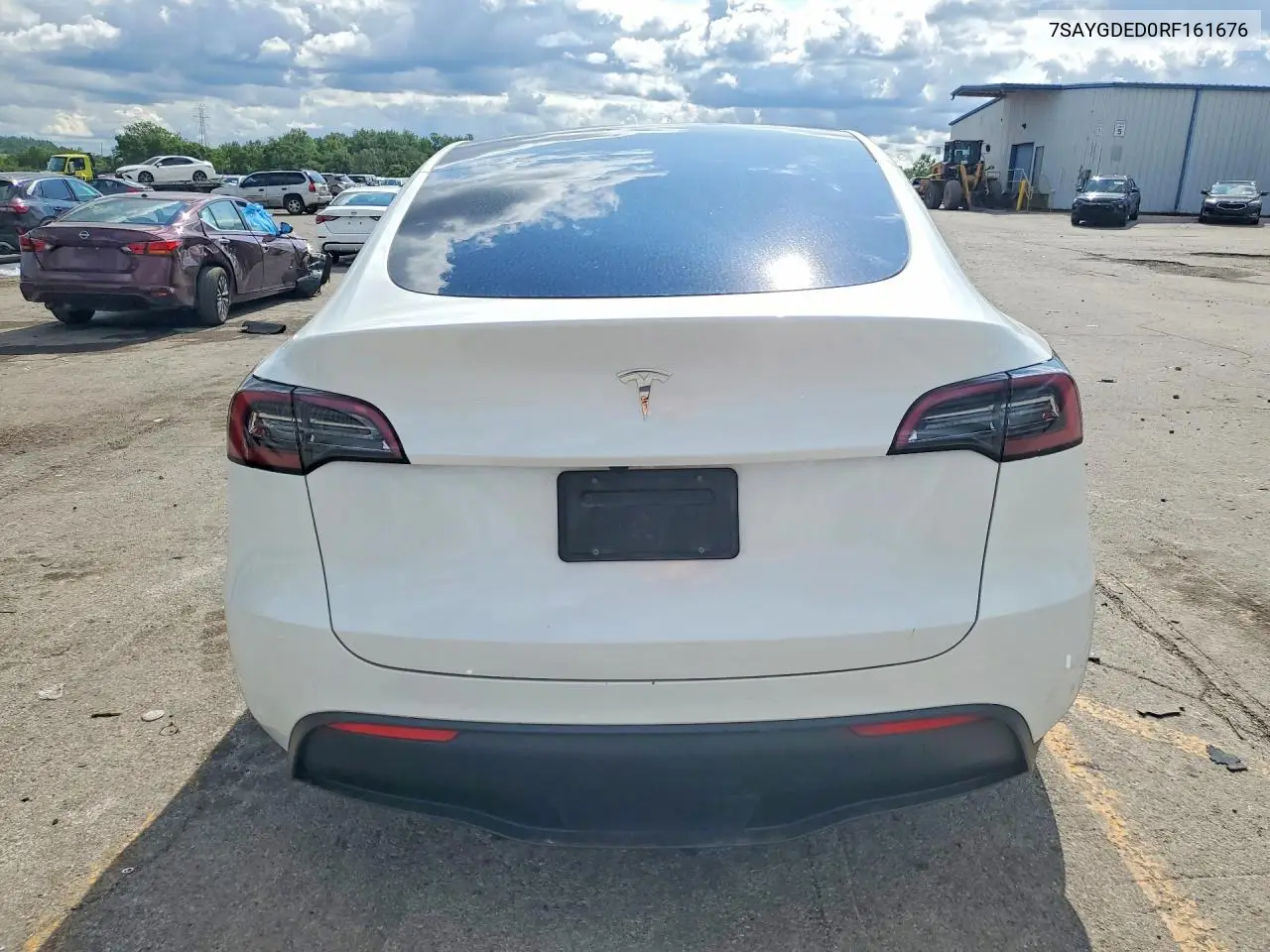 2024 Tesla Model Y VIN: 7SAYGDED0RF161676 Lot: 61889916