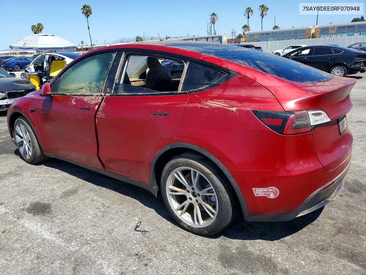 2024 Tesla Model Y VIN: 7SAYGDEE0RF070948 Lot: 61969116