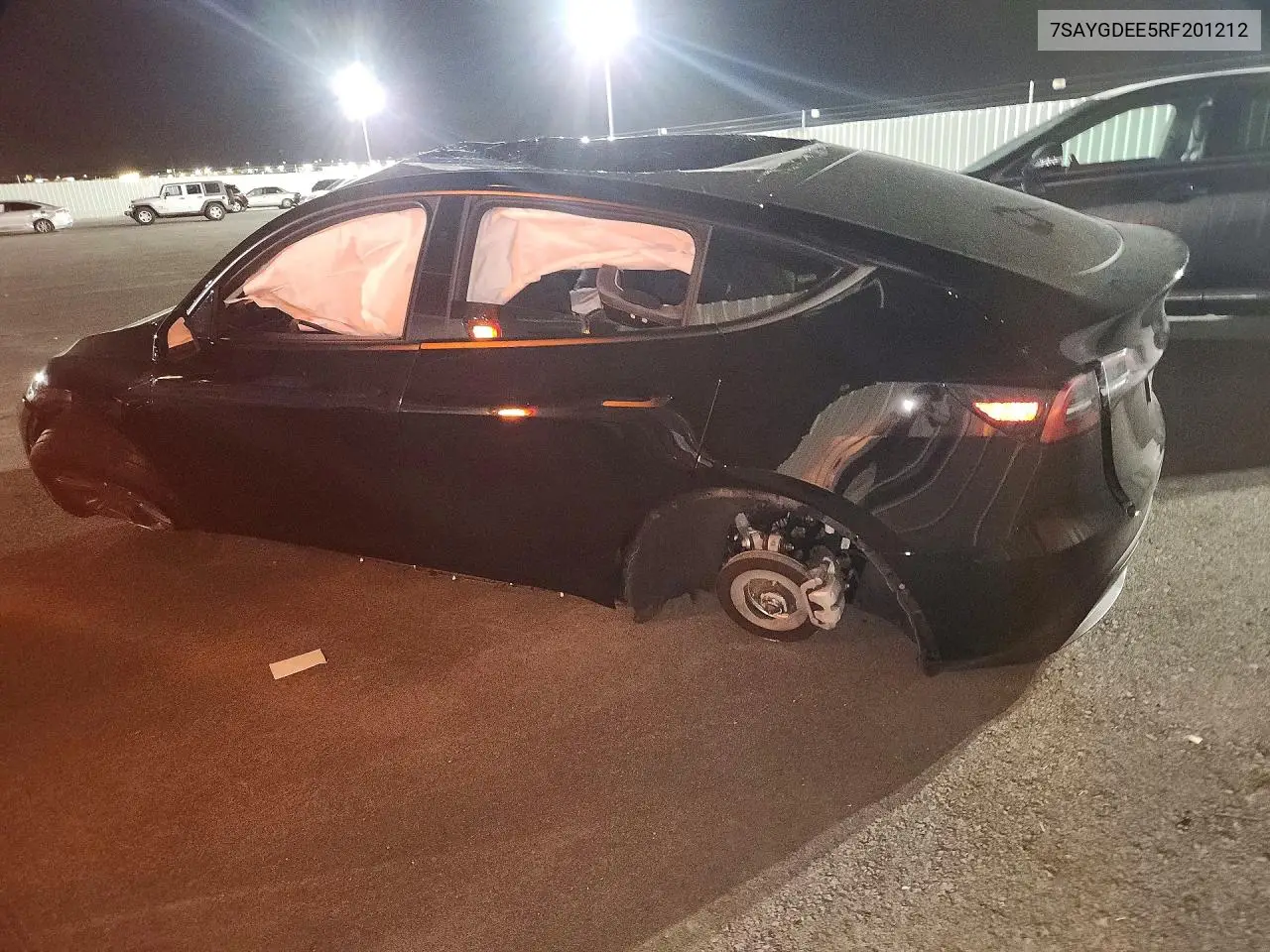 2024 Tesla Model Y VIN: 7SAYGDEE5RF201212 Lot: 62360716