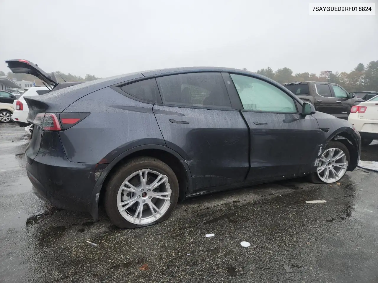 7SAYGDED9RF018824 2024 Tesla Model Y