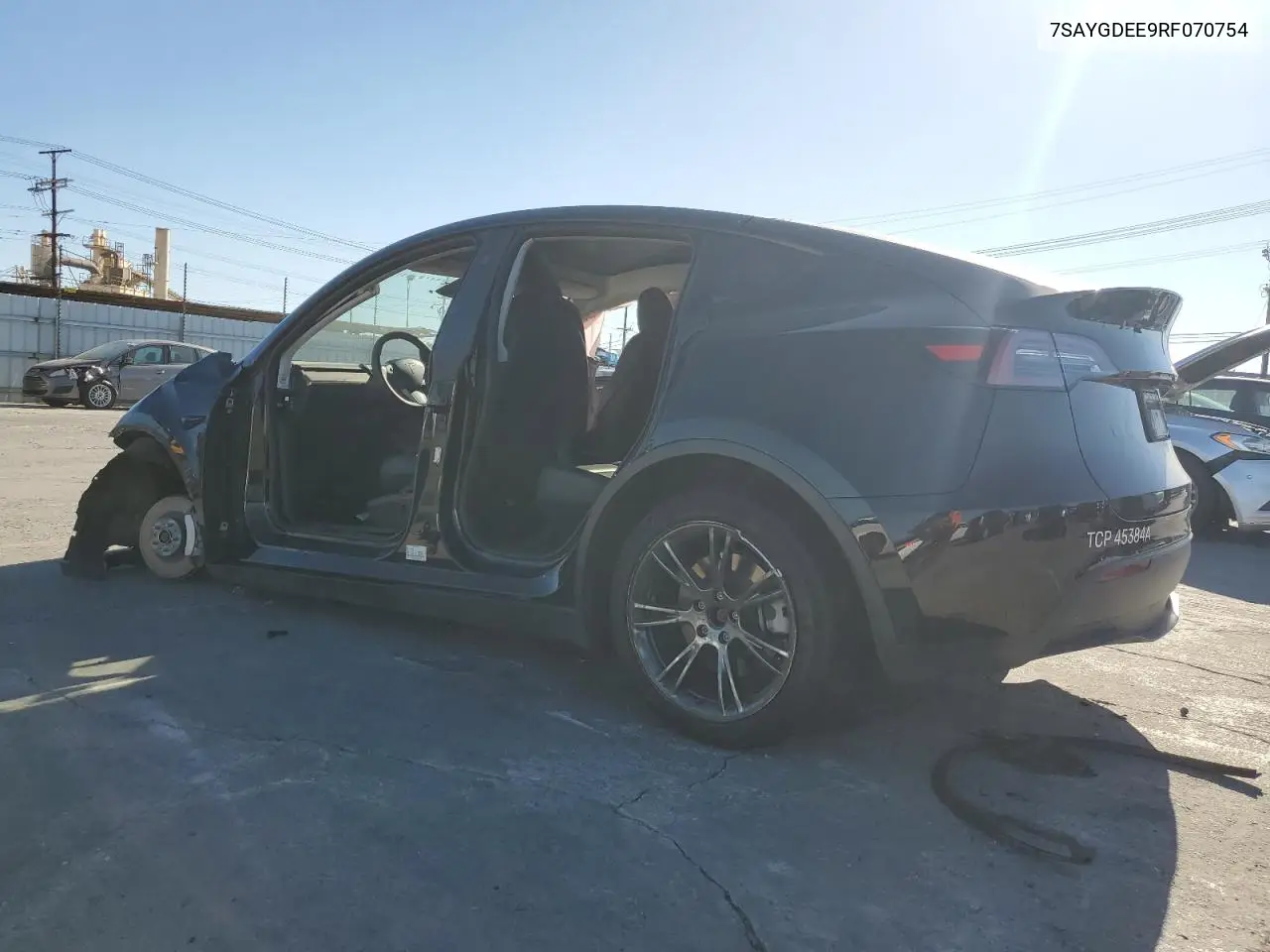 7SAYGDEE9RF070754 2024 Tesla Y