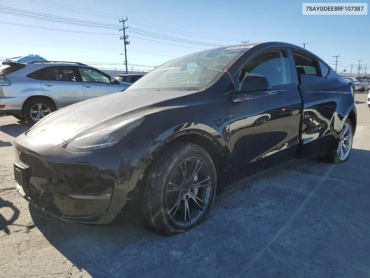 7SAYGDEE8RF107387 2024 Tesla Y