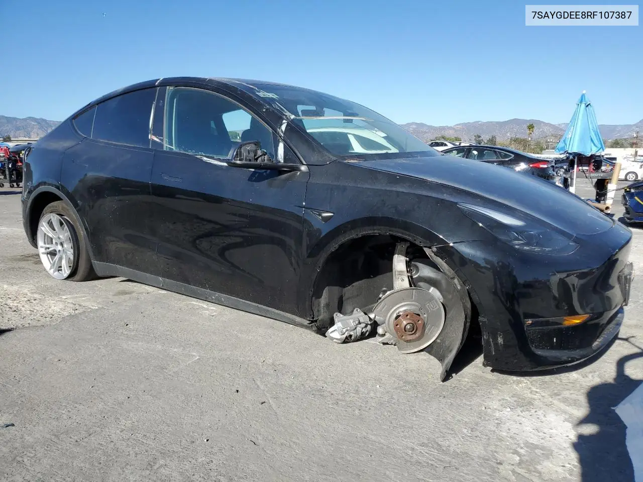 7SAYGDEE8RF107387 2024 Tesla Y