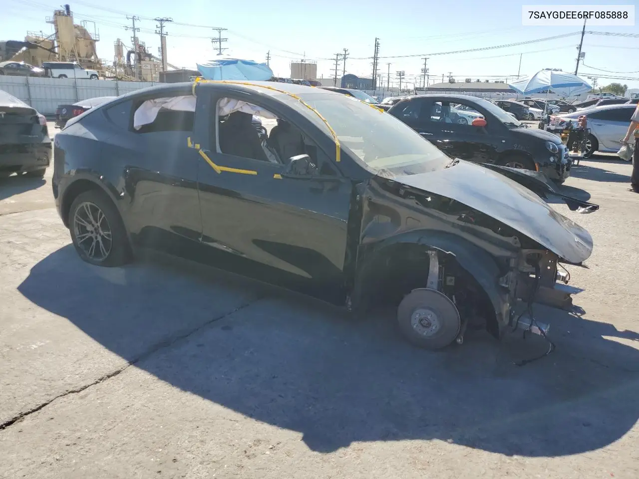 7SAYGDEE6RF085888 2024 Tesla Y