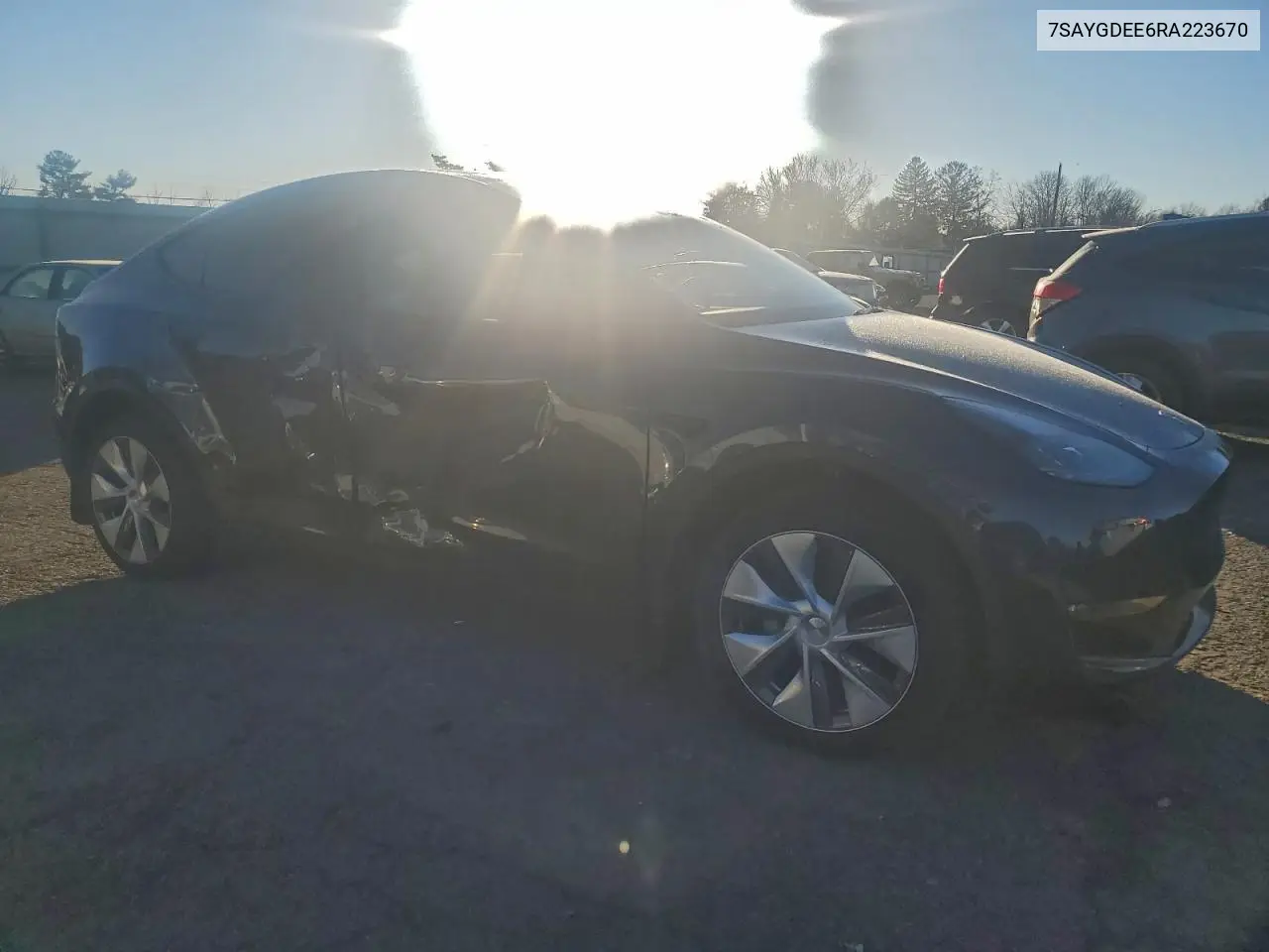 7SAYGDEE6RA223670 2024 Tesla Model Y