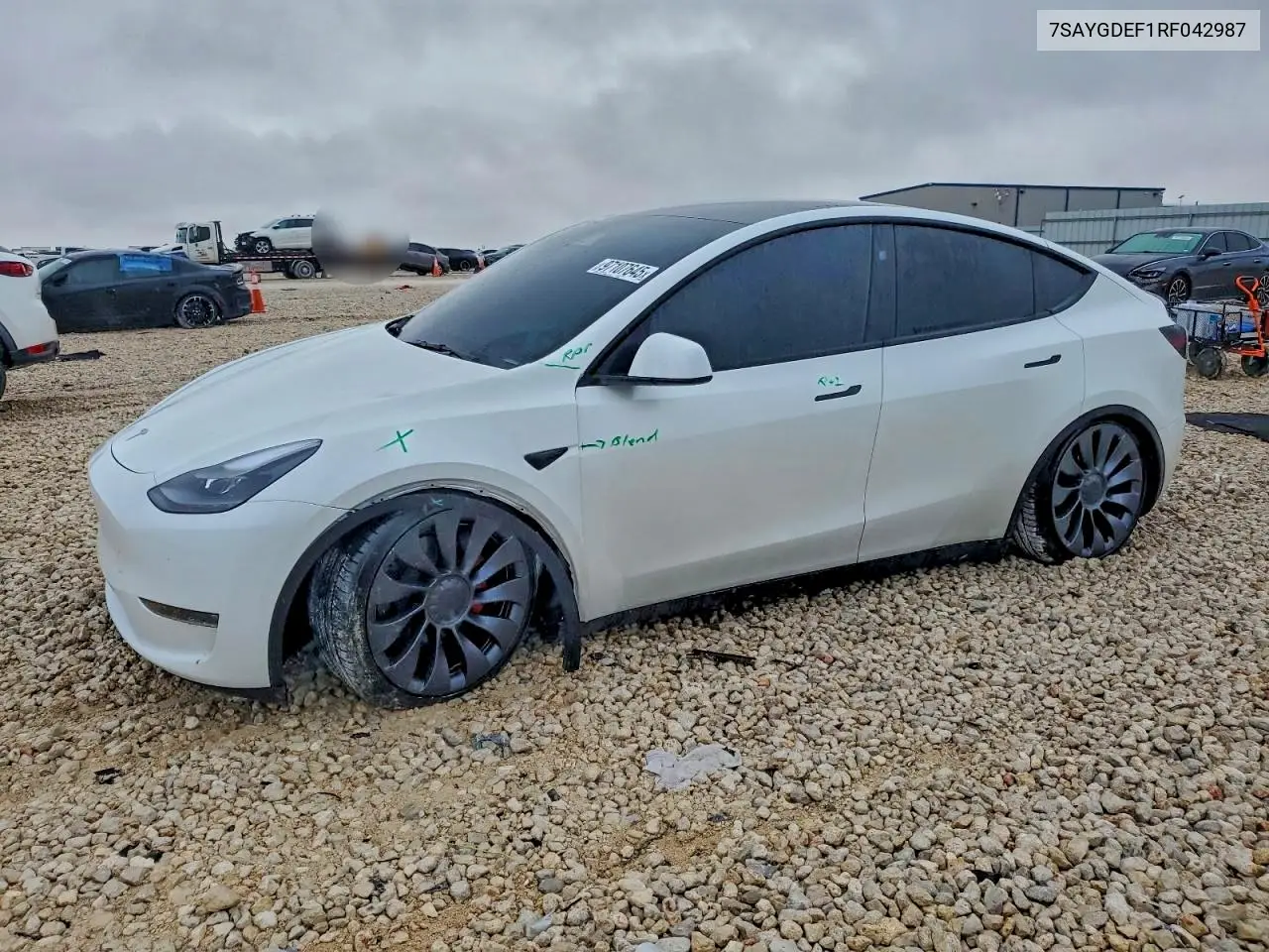 7SAYGDEF1RF042987 2024 Tesla Model Y