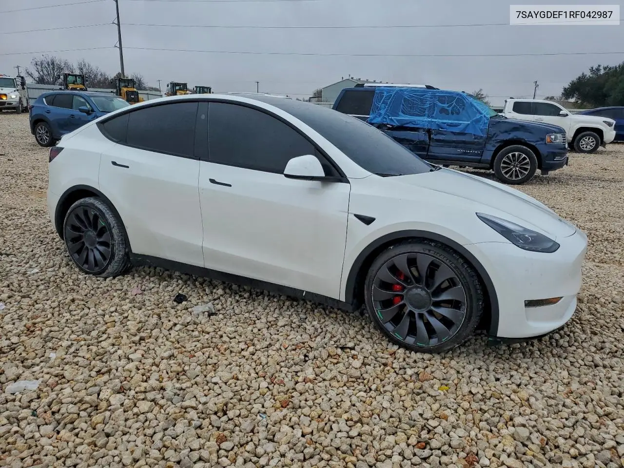 7SAYGDEF1RF042987 2024 Tesla Model Y