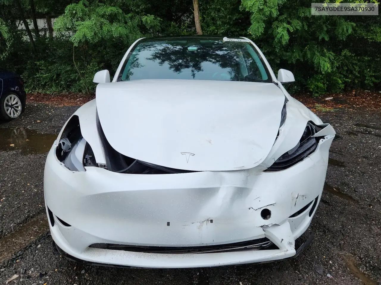 2025 Tesla Model Y VIN: 7SAYGDEE9SA370930 Lot: 51106796