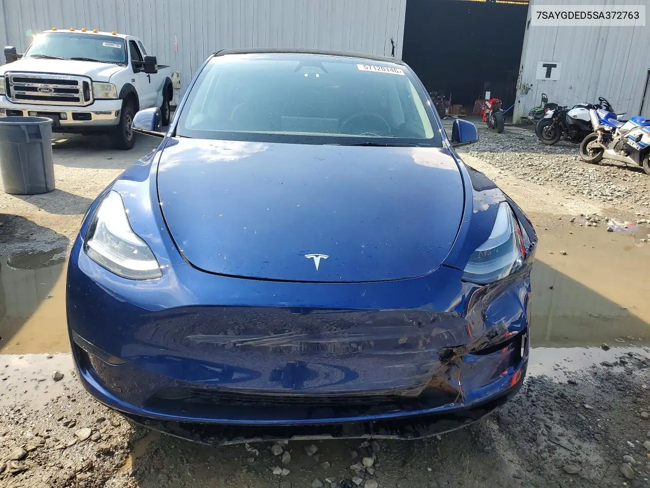 2025 Tesla Model Y VIN: 7SAYGDED5SA372763 Lot: 57120146