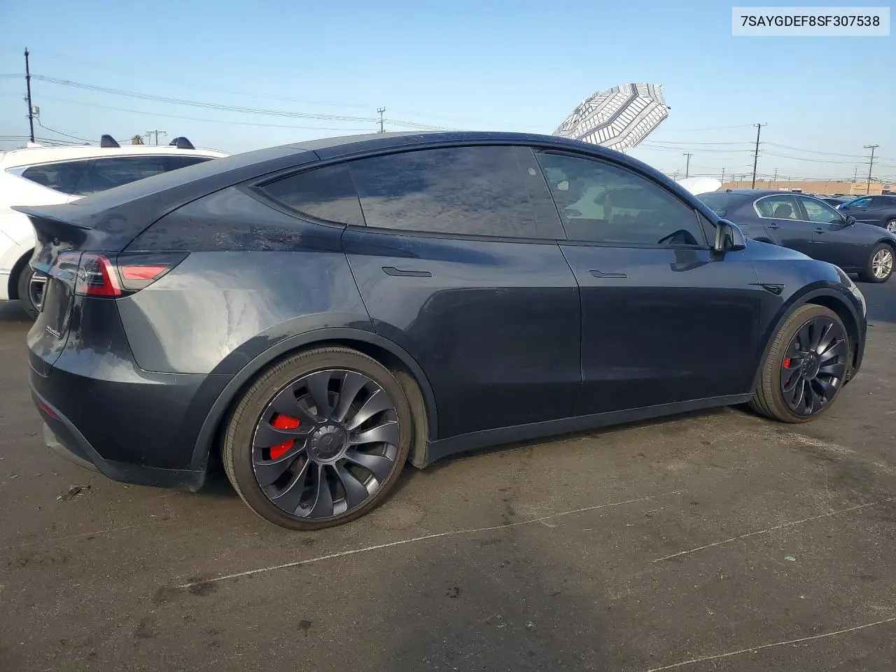 2025 Tesla Model Y VIN: 7SAYGDEF8SF307538 Lot: 61692926