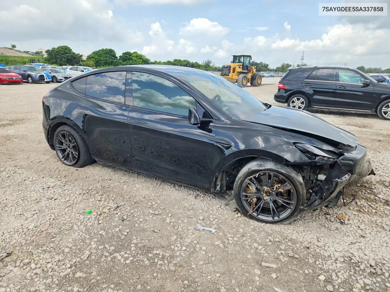 2025 Tesla Model Y VIN: 7SAYGDEE5SA337858 Lot: 61777286