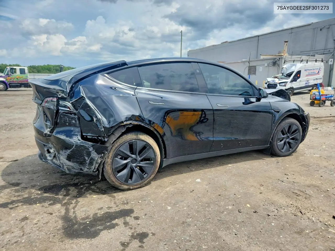 2025 Tesla Model Y VIN: 7SAYGDEE2SF301273 Lot: 61939966