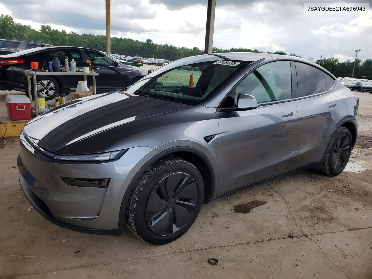 2026 Tesla Model Y VIN: 7SAYGDEE2TA696943 Lot: 58484286