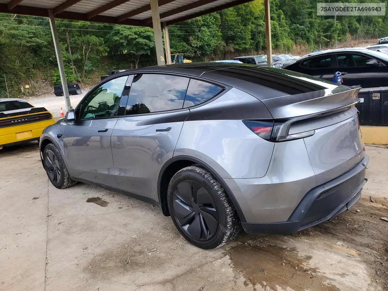 2026 Tesla Model Y VIN: 7SAYGDEE2TA696943 Lot: 58484286