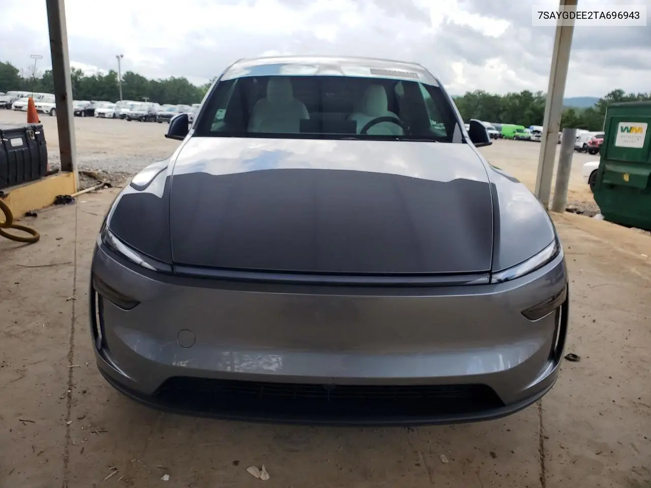 2026 Tesla Model Y VIN: 7SAYGDEE2TA696943 Lot: 58484286