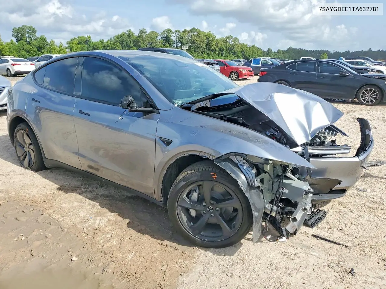 2026 Tesla Model Y VIN: 7SAYGDEE1TA632781 Lot: 61348716