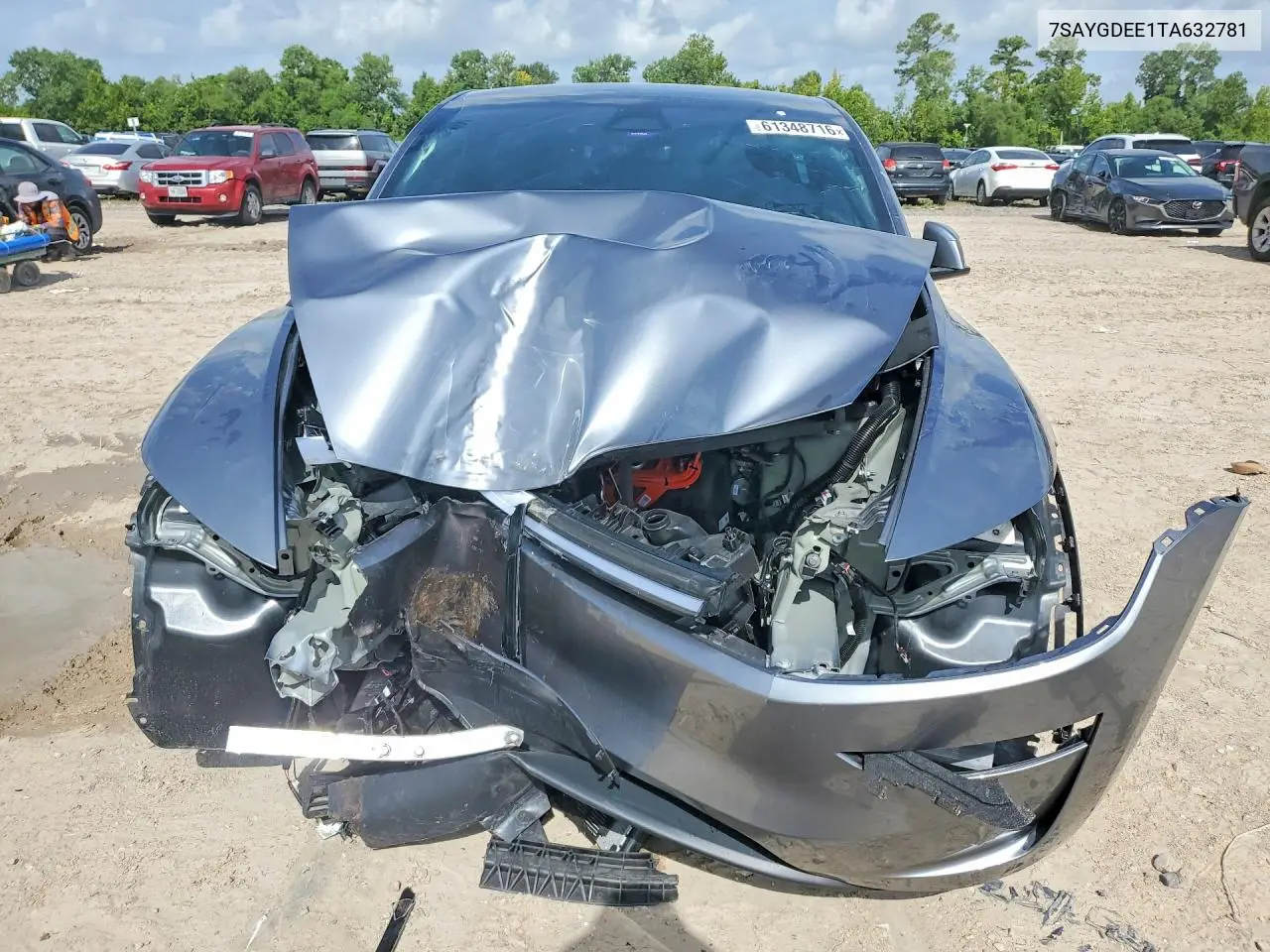 2026 Tesla Model Y VIN: 7SAYGDEE1TA632781 Lot: 61348716