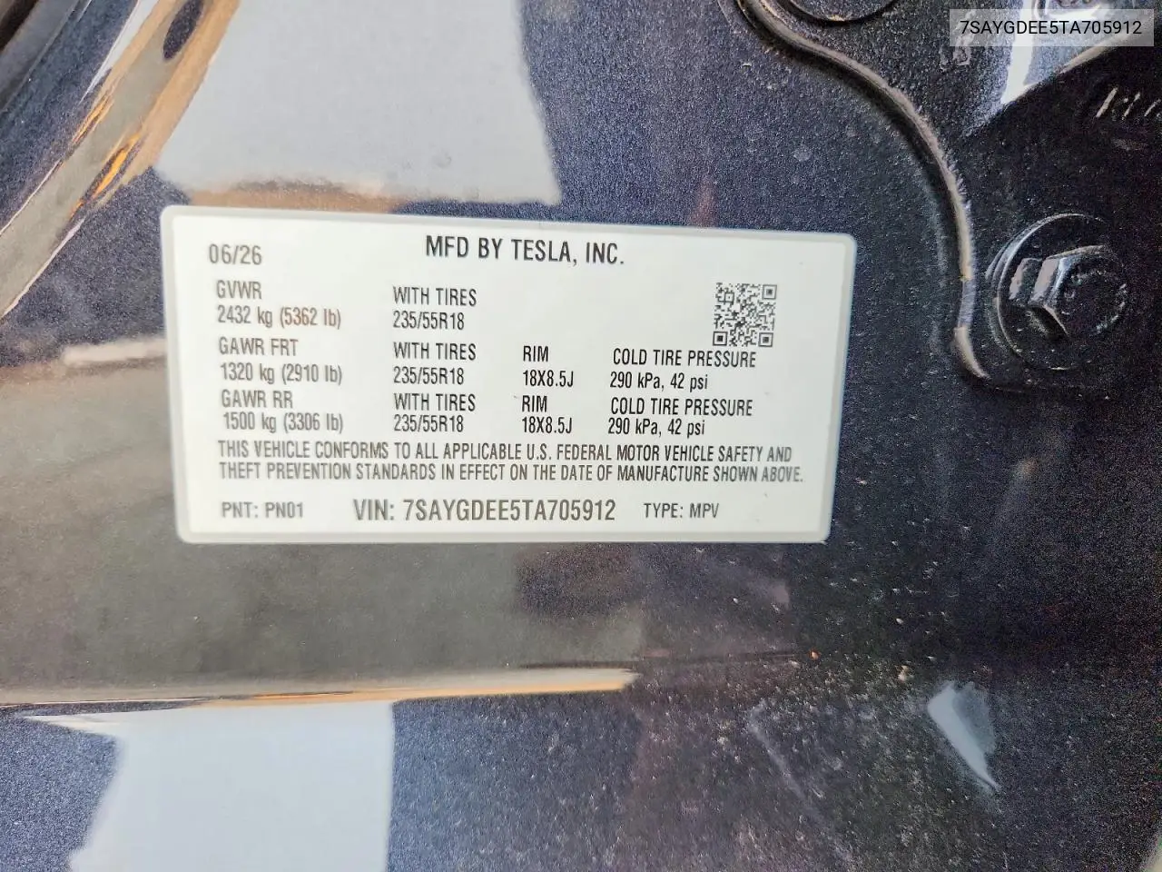 2026 Tesla Model Y VIN: 7SAYGDEE5TA705912 Lot: 61666886