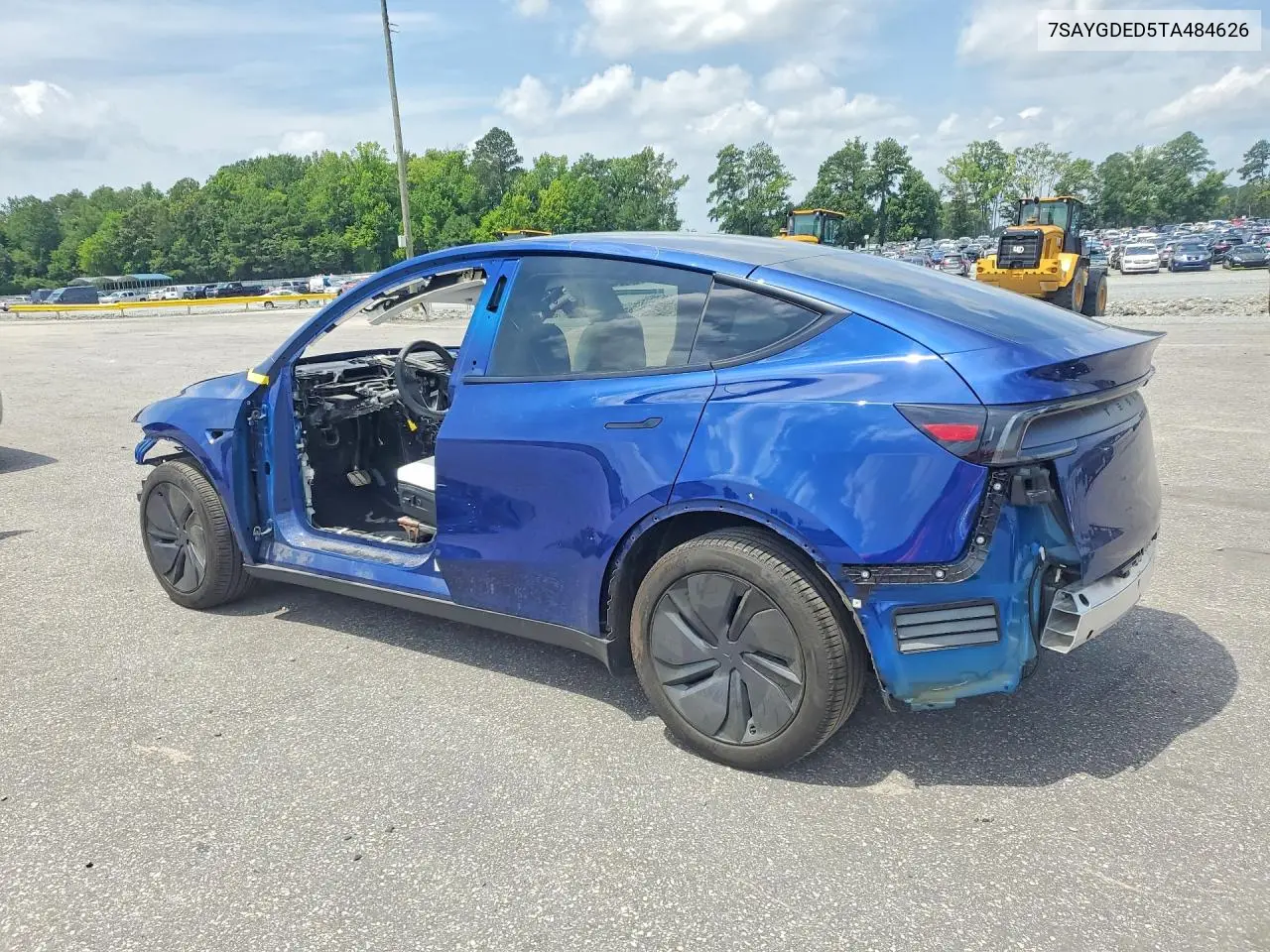 2026 Tesla Model Y VIN: 7SAYGDED5TA484626 Lot: 61870176