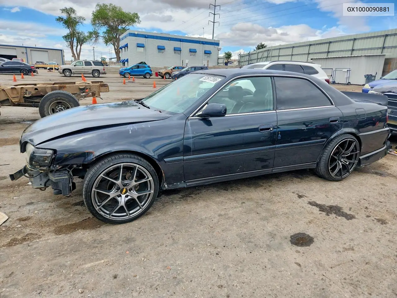 1999 Toyota Chaser VIN: GX1000090881 Lot: 52617396