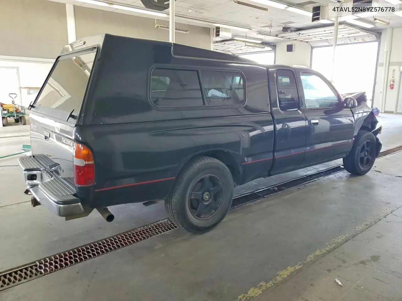 2000 Toyota Tacoma Xtracab VIN: 4TAVL52N8YZ576778 Lot: 58510396