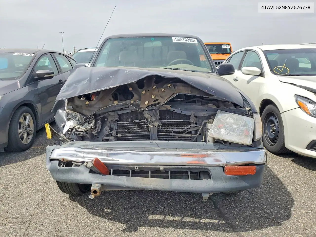 2000 Toyota Tacoma Xtracab VIN: 4TAVL52N8YZ576778 Lot: 58510396