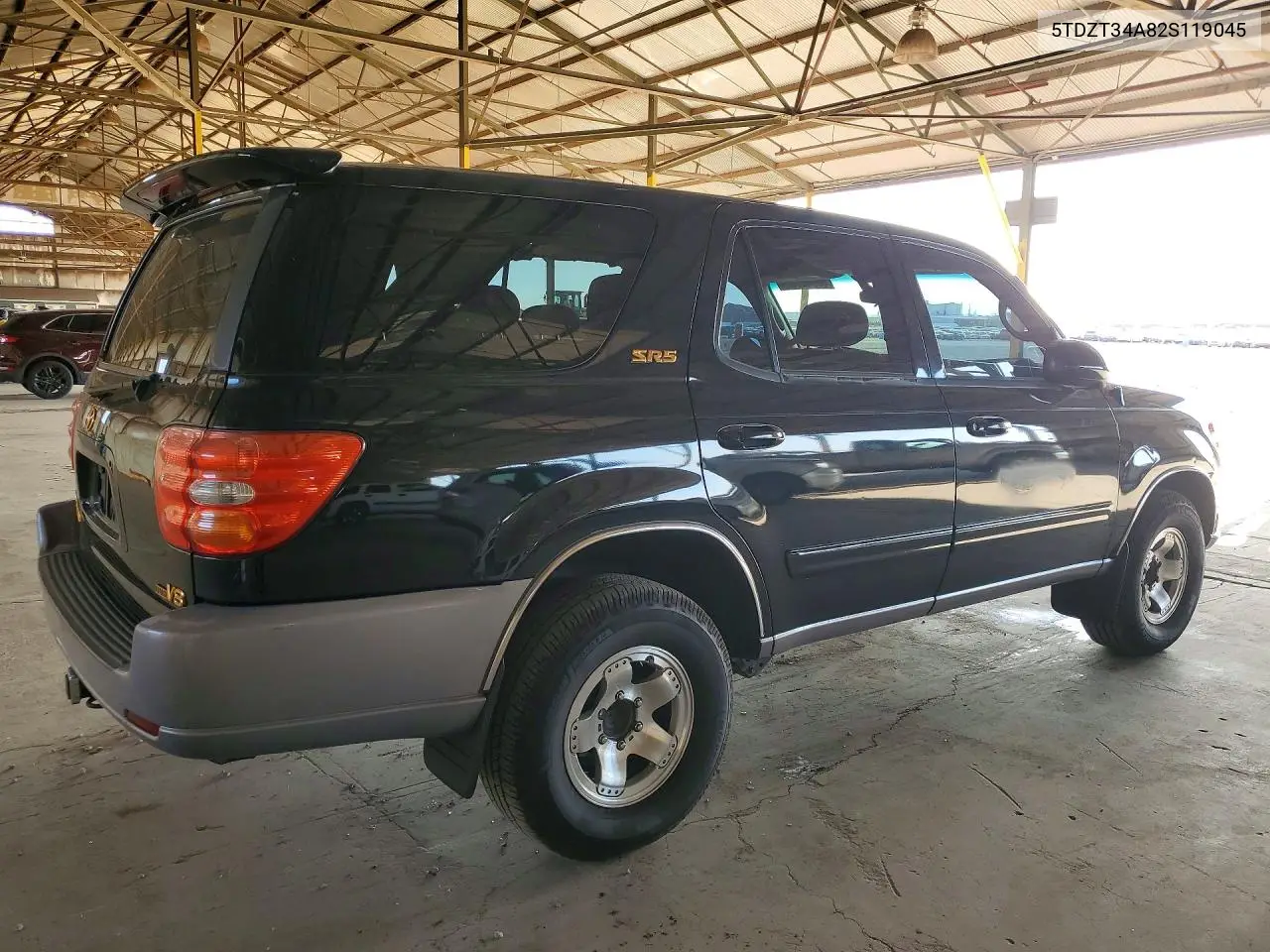 2002 Toyota Sequoia Sr5 VIN: 5TDZT34A82S119045 Lot: 58942956