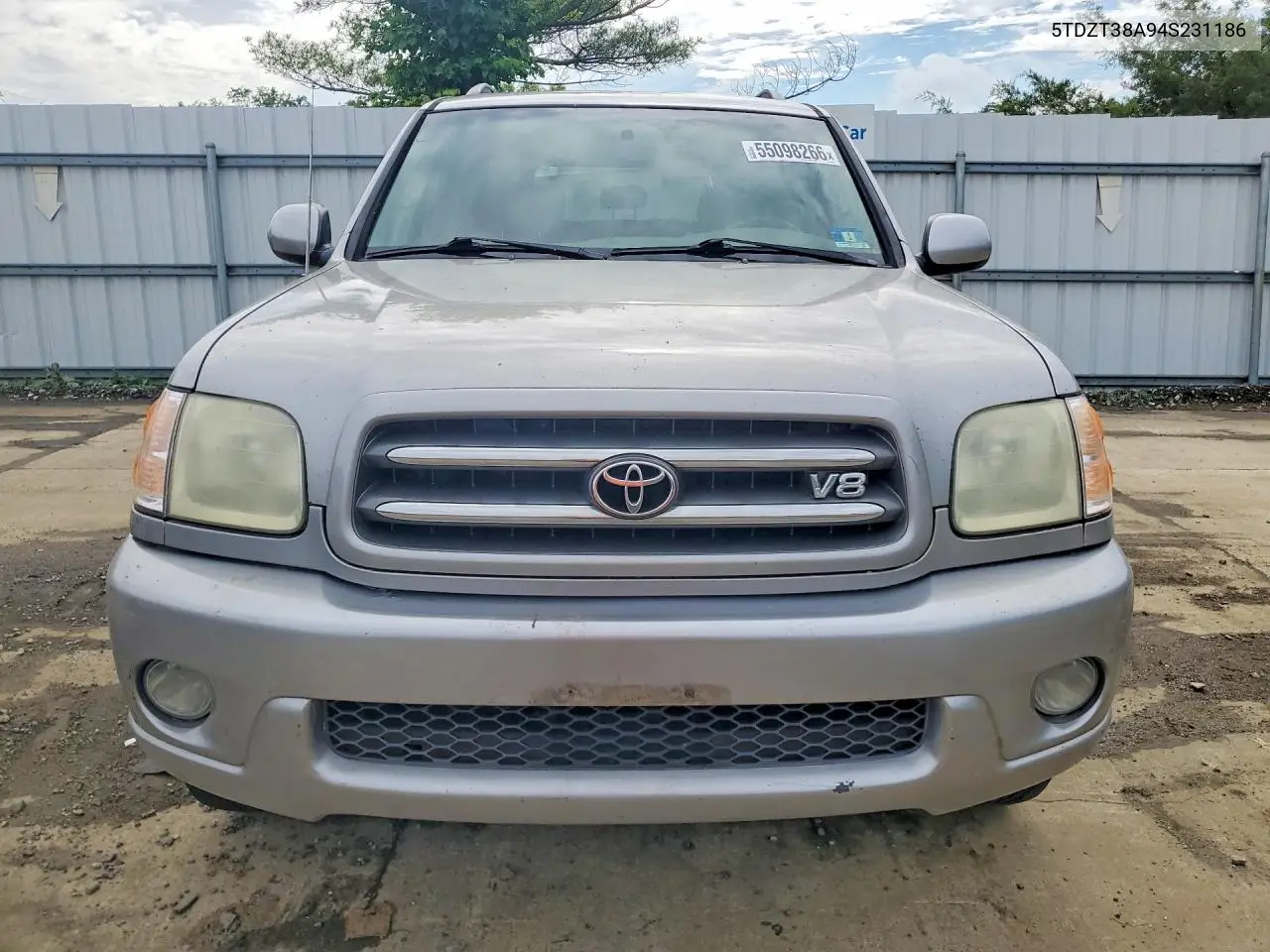 2004 Toyota Sequoia Limited VIN: 5TDZT38A94S231186 Lot: 55098266