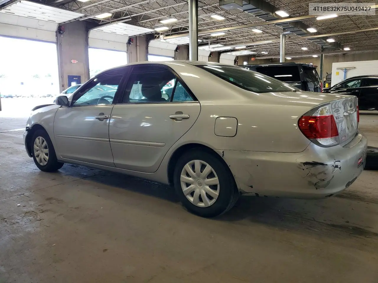 2005 Toyota Camry Le VIN: 4T1BE32K75U049427 Lot: 58631026
