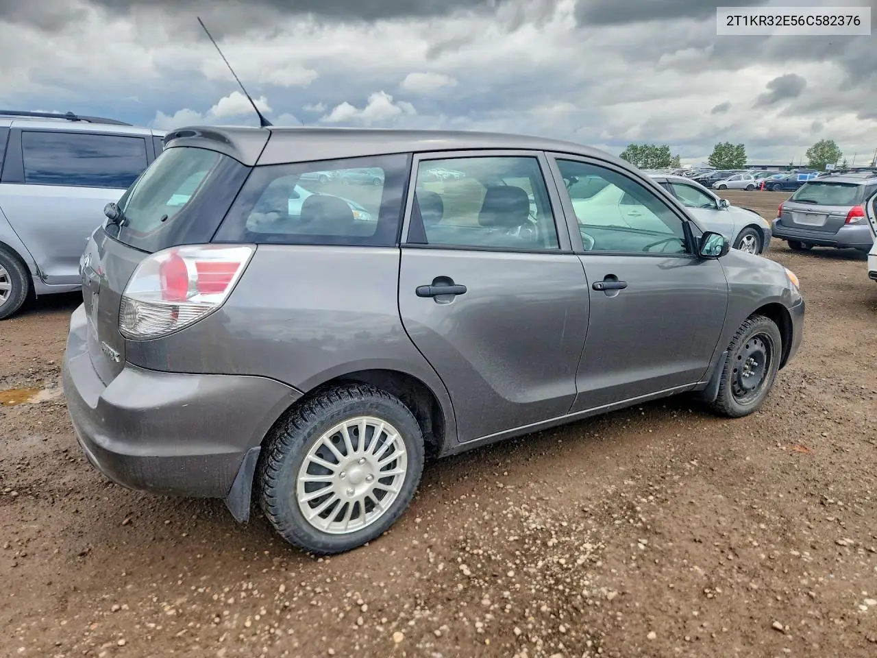 2006 Toyota Matrix Base VIN: 2T1KR32E56C582376 Lot: 55886366