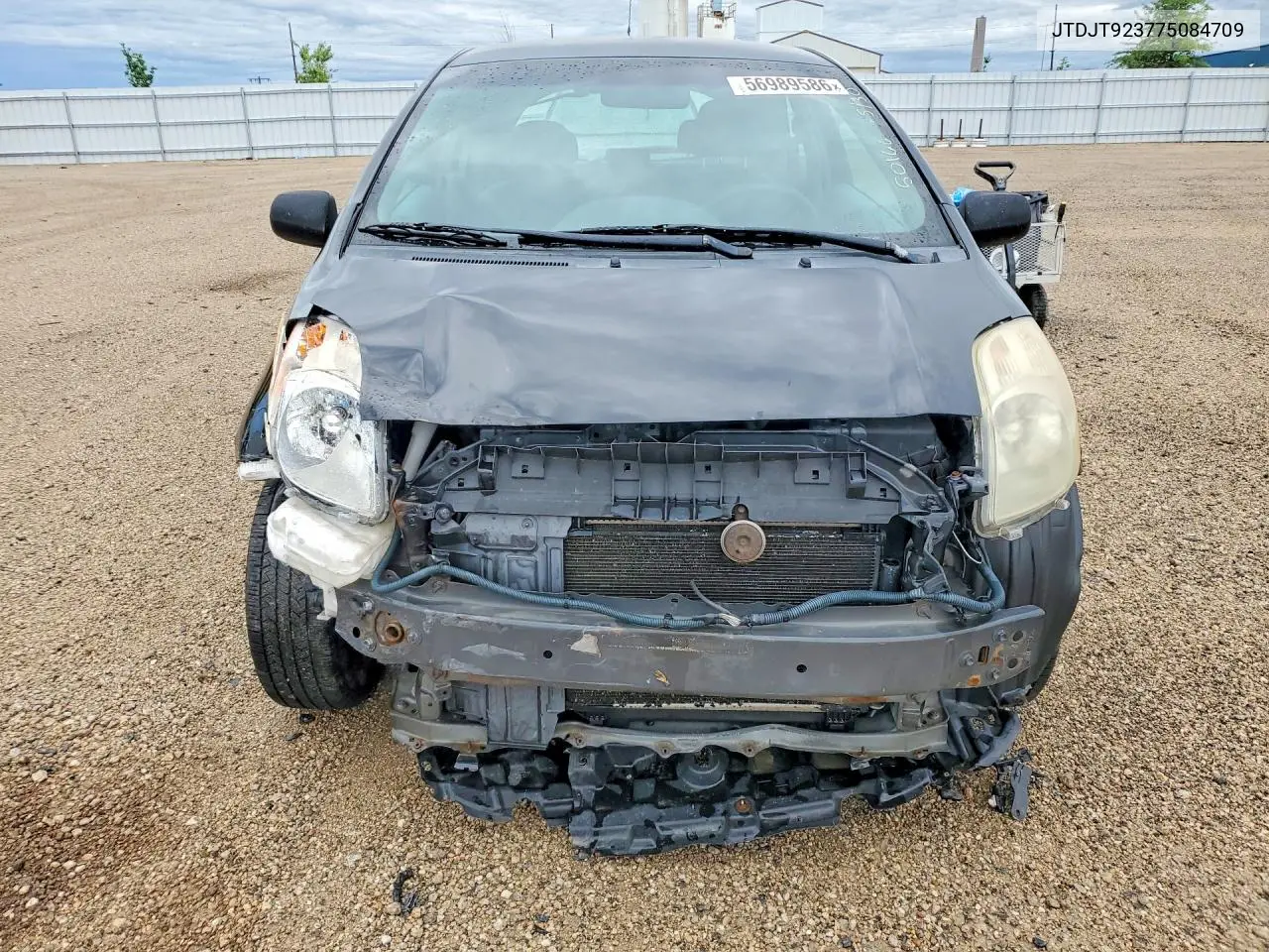 2007 Toyota Yaris Base VIN: JTDJT923775084709 Lot: 56989586
