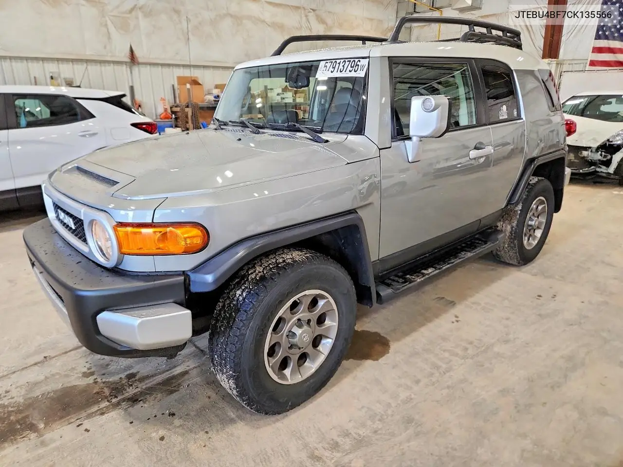 2012 Toyota Fj Cruiser Base VIN: JTEBU4BF7CK135566 Lot: 57913796