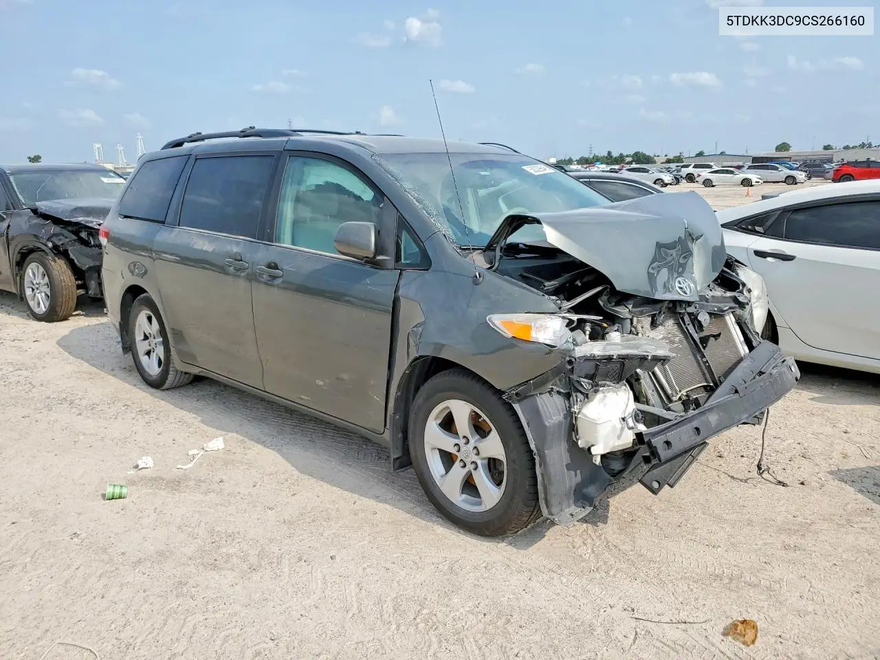 2012 Toyota Sienna Le VIN: 5TDKK3DC9CS266160 Lot: 58329646