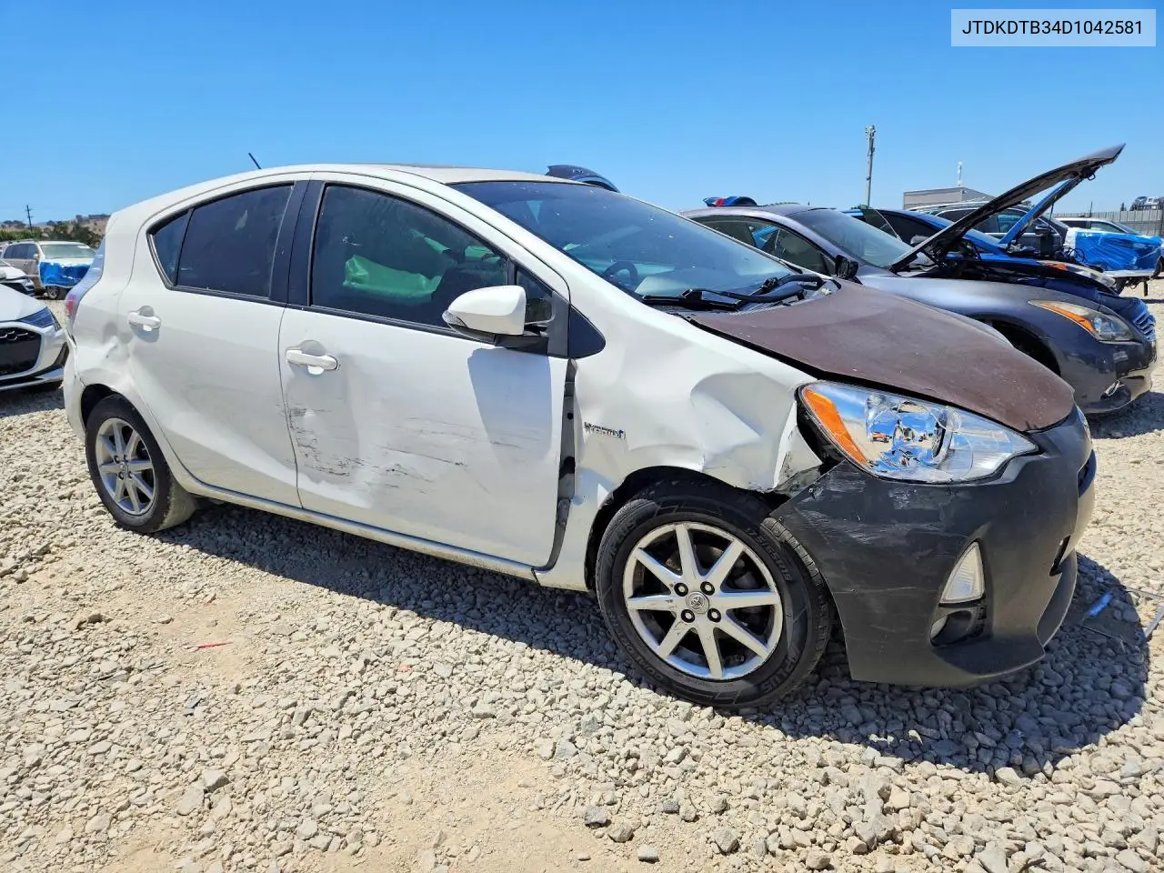 2013 Toyota Prius C Four VIN: JTDKDTB34D1042581 Lot: 57014416