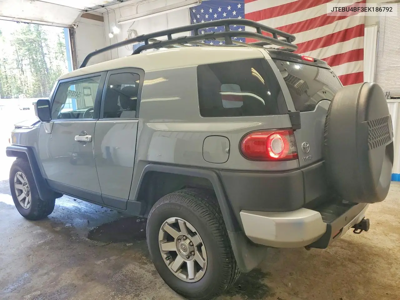 2014 Toyota Fj Cruiser Base VIN: JTEBU4BF3EK186792 Lot: 54151646